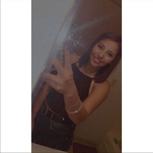 Meet your Posher, Jeanal